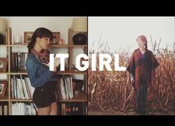 Enlace a «It Girl», el brillante corto que denuncia la frívola mirada de la sociedad