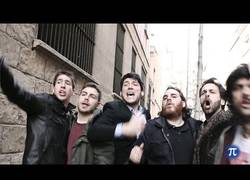 Enlace a ¡Está pasando! Jóvenes ultras de la justicia a la puerta de los juzgados