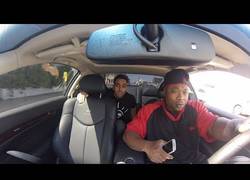 Enlace a Convirtiendo el Grand Theft Auto en una broma a cámara oculta