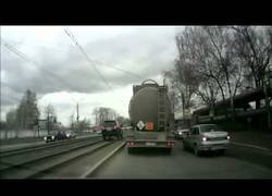 Enlace a Ventajas de tener un todoterreno, si la carretera está congestionada...
