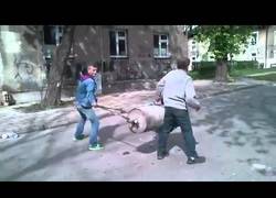 Enlace a Algunos hombres están locos, esto podría haber acabado mucho peor