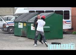 Enlace a ¿Qué harías si te sucede esto? Hitman en la vida real