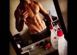 Enlace a Fliparás con la transformación de este hombre transexual