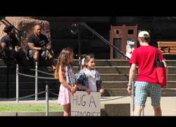 Enlace a Israel hace dos semanas que asesina a 'terroristas' como ellas ¿Se da cuenta la gente?