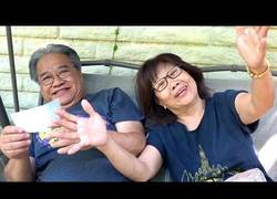 Enlace a Este youtuber sorprende a sus padres… ¡Pagándoles la hipoteca de su casa!