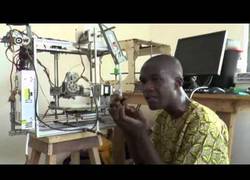 Enlace a Reciclaje en Togo: una impresora 3D hecha de basura electrónica