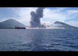 Enlace a Erupción del volcán Tavurvur en Papúa Nueva Guinea