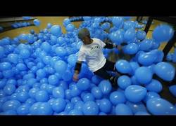 Enlace a El arte del skate ¡en globos!