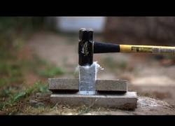 Enlace a ¿Cómo destruir un iPhone 6 con nitrógeno líquido?