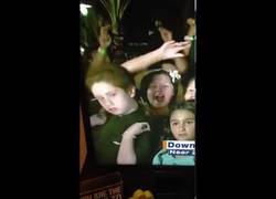 Enlace a Algunos no desaprovechan la oportunidad cuando les dan un minuto de gloria