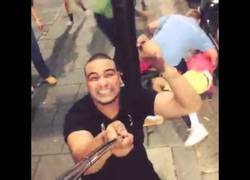 Enlace a Si vas con la GoPro por la calle vigila o te puede pasar algo así. Y duele...