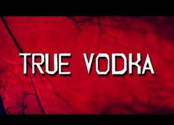 Enlace a En la versión rusa de True Blood hay menos sangre pero más vodka