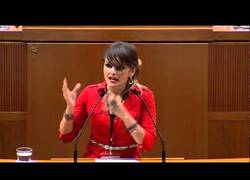Enlace a Gloria Alvarez hace un excelente discurso contra el populismo