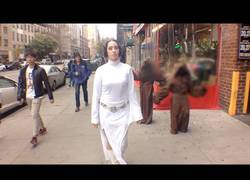 Enlace a La Princesa Leia también anda por NY