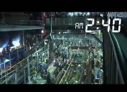 Enlace a 1200 Japoneses convierten en subterráneo un tramo de metro en 5 horas