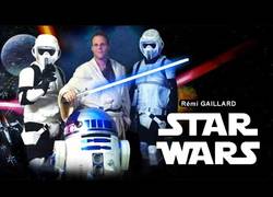 Enlace a Remi Gaillard vuelve... ¡En forma de jedai!