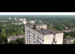 Enlace a Exploran Chernóbil y Pripiat con un dron, captan estas imágenes de película