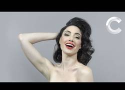 Enlace a ¿Cómo ha cambiado la belleza en estos 100 años?