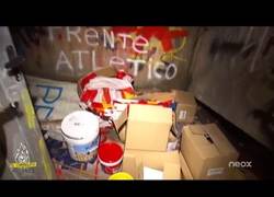 Enlace a Se descubre el almacén del Frente Atlético en el Calderón