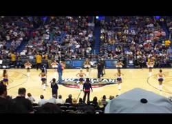 Enlace a Will Ferrell, digamos que el basquet no es lo tuyo [1:30]