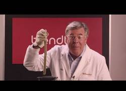 Enlace a Tom dickson pone a prueba su licuadora con imanes de neodimio