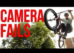 Enlace a A veces la peor parte de un fail grabado en vídeo se la lleva la pobre cámara