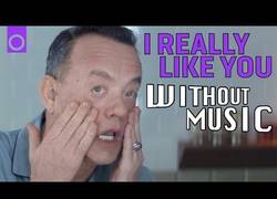 Enlace a I Really Like You de Carly Rae Jepsen con Tom Hanks pero sin música