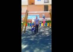 Enlace a Y el premio a tito del año va paraaaa ¡El bocachancla! 