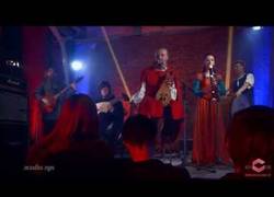 Enlace a Así suena Californication de Red Hot Chili Peppers a lo medieval