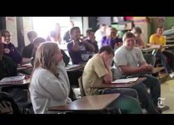 Enlace a Increíble lo que este excelente profesor hace por su hijo