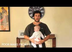 Enlace a ¿Cuando te dan un crío no sabes cómo aguantarlo? ¡Él te ayuda!