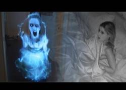 Enlace a Épica broma de holograma fantasma con la pareja de PrankVsPrank