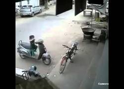 Enlace a Esto es lo que pasa cuando usas la moto de tu padre