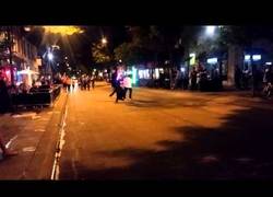 Enlace a Duelo callejero con sables láser