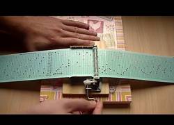 Enlace a ¿Te has parado a observar cómo funciona una cajita de música? 