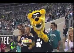 Enlace a ¿Quieres quitarme el protagonismo? Deja que te maquille un poco primero