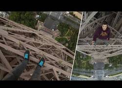 Enlace a Este escalador británico sube a la Torre Eiffel sin cuerdas y esquivando la seguridad