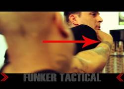 Enlace a Técnica muy simple y efectiva para evitar ser estrangulado