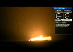 Enlace a SpaceX hace historia al lograr aterrizar con éxito el cohete propulsor Falcon 9