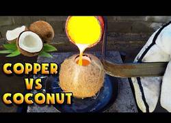 Enlace a Vas a alucinar al ver lo resistente que es un coco