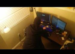 Enlace a Así es como las películas representan a un hacker