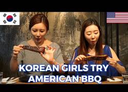 Enlace a Chicas coreanas probando la carne americana. Se quedan boquiabiertas con la cocina de USA