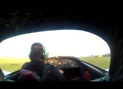 Enlace a Aterradora experiencia de aviador cuando falla el motor
