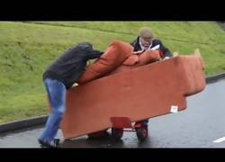 Enlace a Hoy os enseñamos como no hacer una mudanza... y menos en día de lluvia