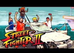 Enlace a Destruyendo un coche al estilo Street Fighter. Así sería en la realidad
