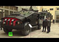 Enlace a Rusia tiene su Batmovil, su nuevo auto para las fuerzas especiales