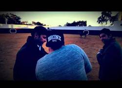 Enlace a Kiko Rivera junto a sus hermanos nos enseña como aprende a torear