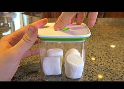 Enlace a Alucina con lo que le pasa a las nubes cuando las envasas al vacío