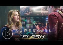 Enlace a El tráiler del crossover más esperado de TV [Inglés]