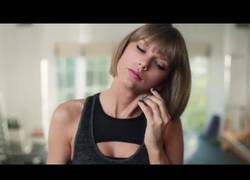 Enlace a El genial anuncio de Taylor Swift para Apple